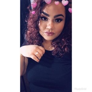 Meet your Posher, Claudia